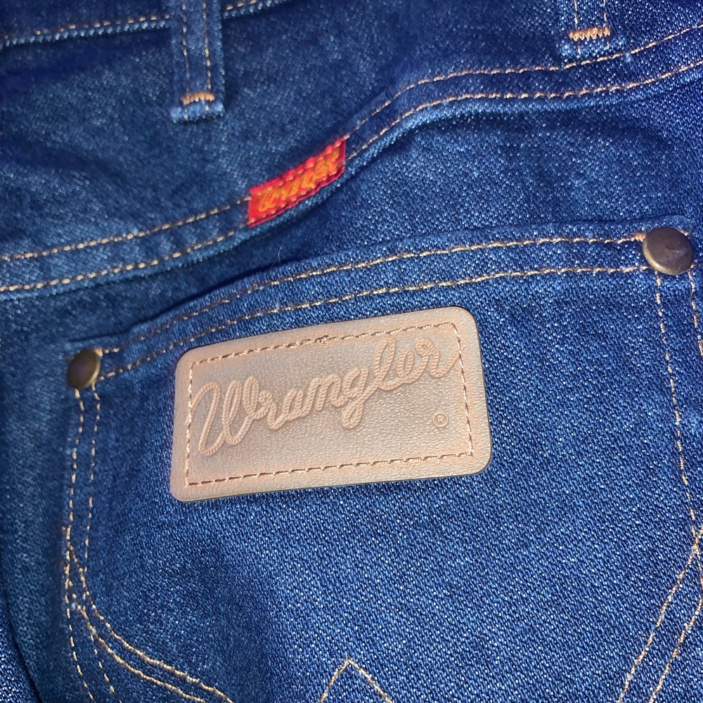Women’s Bootcut/Straight Jeans by Wrangler